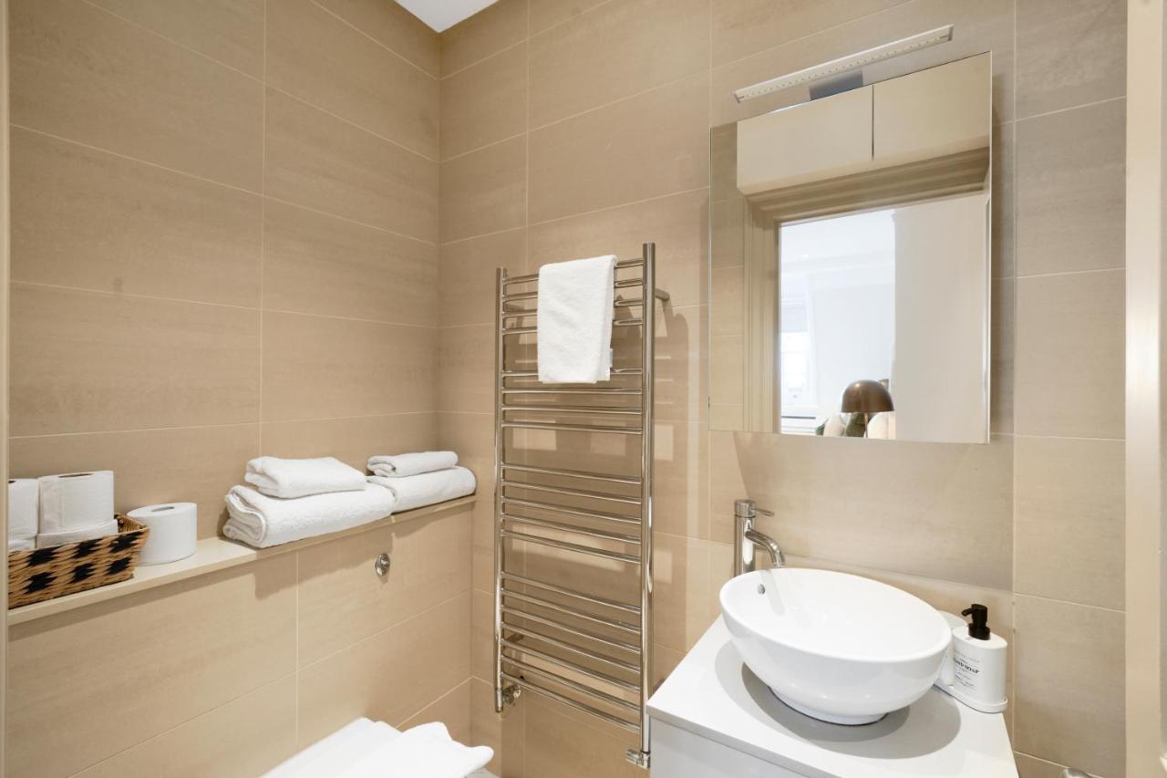 Spacious And Modern 4 Beds Home In Kensington لندن المظهر الخارجي الصورة