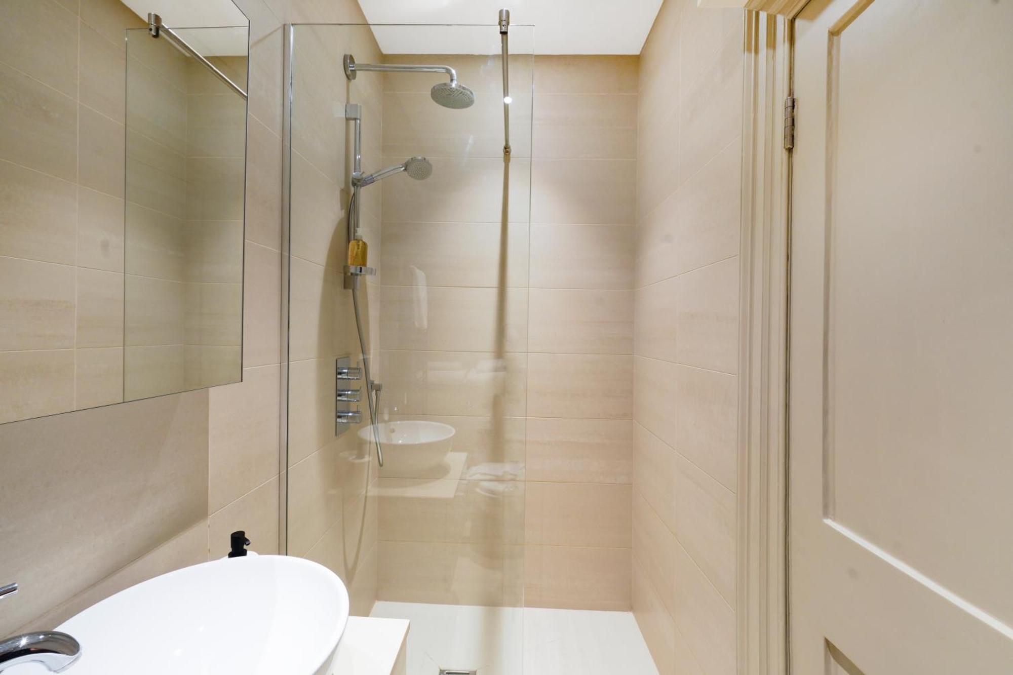 Spacious And Modern 4 Beds Home In Kensington لندن المظهر الخارجي الصورة